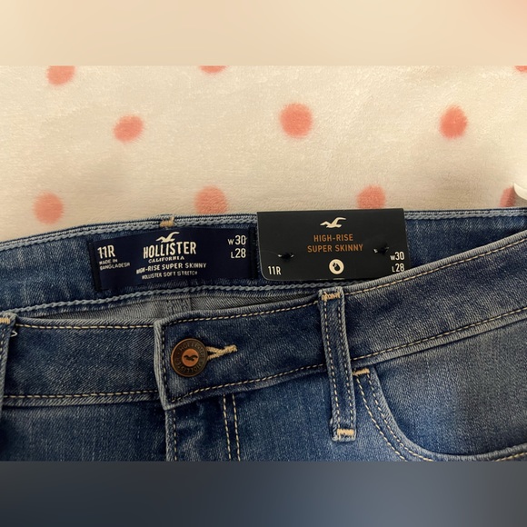 BNWT HOLLISTER HIGH RISE SUPER SKINNY JEAN SIZE 11R - Picture 4 of 7